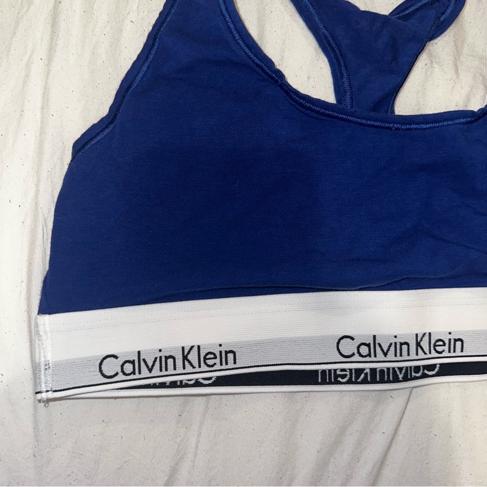 Large Calvin Klein bralette. Used. Selling as is.